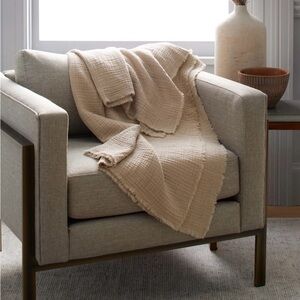 ⌛️ Quince Organic Airy Gauze Throw Blanket